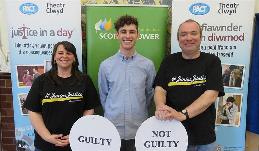 ScottishPower Foundation supports new show about cyber bullying to thirteen junior schools in Flintshire and Gwynedd