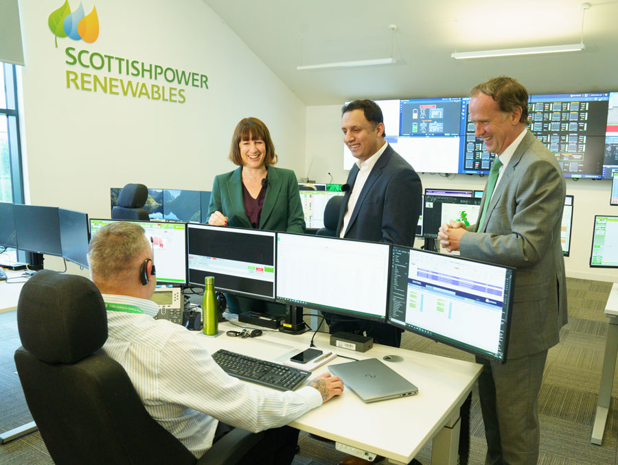 Rachel Reeves visits Whitlee Windfarm