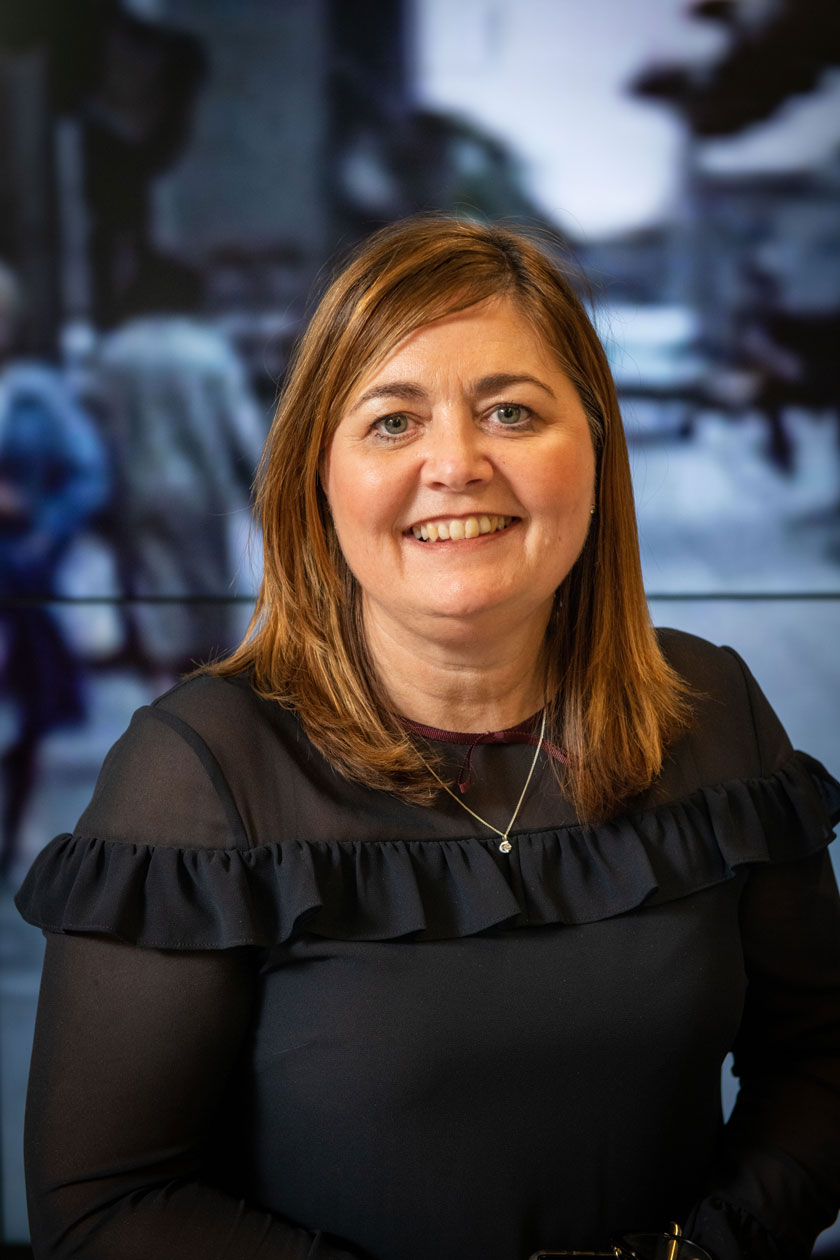 Melanie Hill Headshot