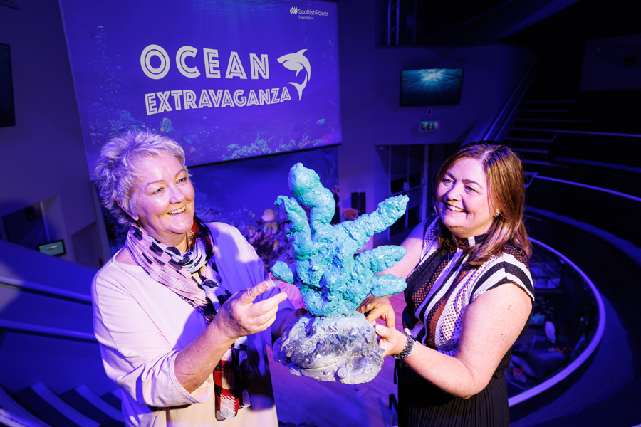 Melanie Hill visits Techniquest